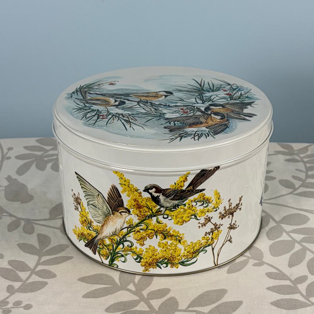 Feathered Friends Tin Bird Vignettes 1982 Cottage winter holiday decor